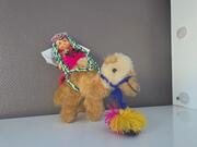 Figurine dromadaire en peluche