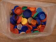 200 bouchons plastiques