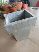 Cache pot en métal