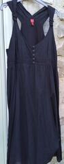 ROBE NOIRE RAYEE
