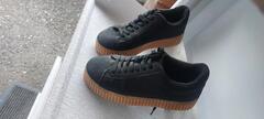 chaussures quasi neuves