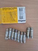 Lot fusibles : 7x2A, 2x25A
