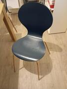 1 table / 3 chaises