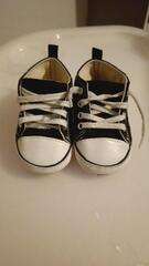 petite paire chaussures bébé