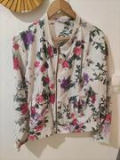 veste légère fleurie. Taille 36.