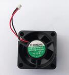 Petit ventilateur (4cm x 4cm x 2cm)