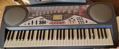 Clavier synthétiseur Casio LK 50 + support