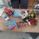 Divers jeux et peluches enfants