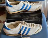 Chaussures Adidas ROM