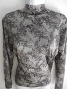 Haut gris brillant