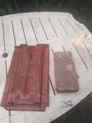 Donne tuiles plates et briques