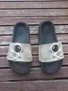 Sandales en plastique - claquettes pointure 34