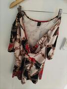 t shirt femme. Taille L. (Shein)