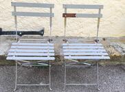 Chaises en métal à restaurer