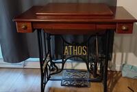 (Réservé) Vieille Machine à coudre manuelle Athos