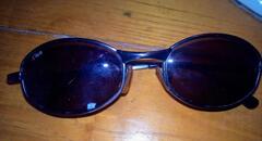 3 paires de lunettes de soleil