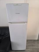 un frigo de marque Ariston