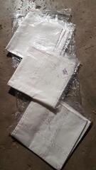 3 housses de coussins 49x49 .