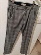 pantalon pour fille .11-12 ans pour fille.