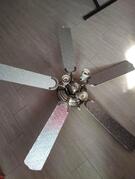 Ventilateur de plafond avec éclairage