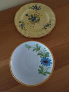 2 assiettes " fait main "