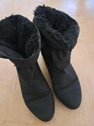 Paire de bottines femme