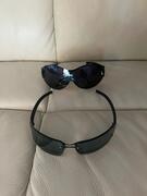 2 lunettes de soleil