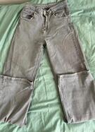 Pantalon gris taille S (trou)