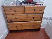 armoire en bois à reparer