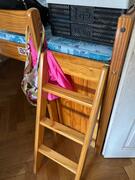 lit en bois avec commode et bureau intégré