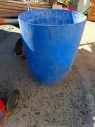 tonneau en plastique bleu