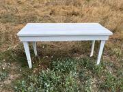 Table rustique en bois peint