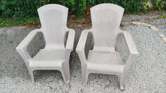Lot 2 fauteuils exterieurs