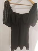 robe courte doublée. Taille 40. ( printemps, été)