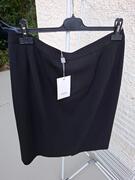 Jupe droite noire T48 NEUVE marque SYM