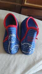 petit chaussons. (pointures 25)