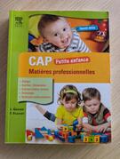 livre CAP petite enfance neuf