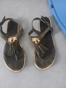 ton kaki T 37