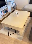 Table basse avec trois compartiments de rangement