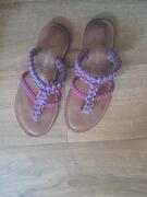 tongs en cuir pointure 36