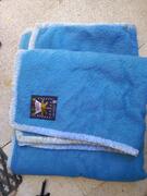 couverture en laine bleue lit 2 personnes