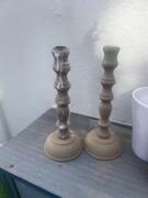 Lot de 2 chandeliers en bois et bougeoire