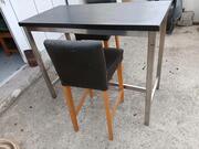 table de bar et chaises