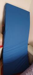 Donne matelas médicalisé + différents draps