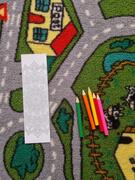 marque page avec ses crayons de couleurs