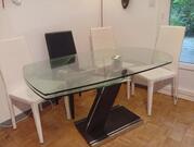 Table en verre dépliante et 4 chaises