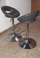 2 tabourets de bar réglables & pivotants