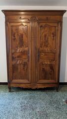 Grande armoire ancienne