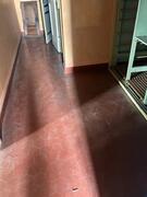 tomettes sol mur cuisine et sol couloir