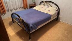 lit fer avec sommier matelas marron or 1.40x 1.90